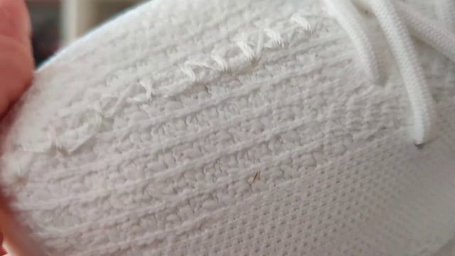 Adidas Yeezy 350v2 смотреть онлайн
