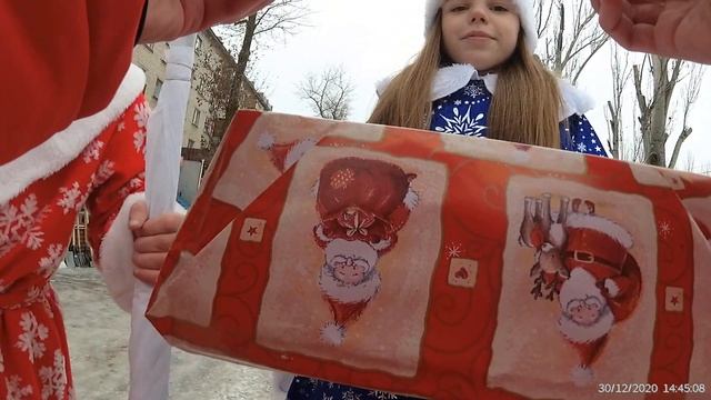 Луганск Сегодня, Встретил Деда Мороза и Снегурочку, 30 декабря 2020 смотреть онлайн