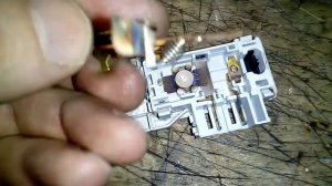 Устройство блокировки люка (УБЛ) что внутри