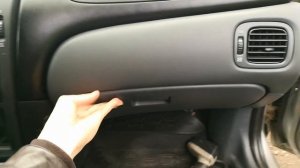 Лифт бардачка Nissan Almera N16