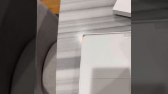 Unboxing Apple IPad 5th Gen and more смотреть онлайн