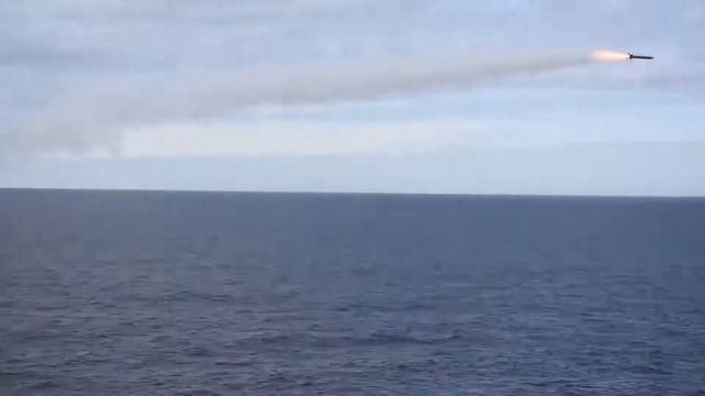 Баренцево море. Стрельбы кораблей Северного флота. смотреть онлайн