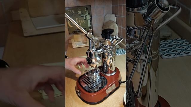 La Pavoni Europiccola V2.2 del 1981 смотреть онлайн