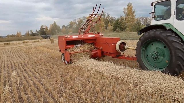 Прессование соломы. сипма z -224.1. трактор ЮМЗ . смотреть онлайн