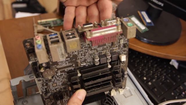 Помыл комп под душем! #Сборка ПК #Чистка ПК mini ITX смотреть онлайн