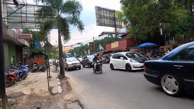 【4K】Walk Around Pasar Baru in Bandung, Indonesia | City's Oldest Shopping District смотреть онлайн