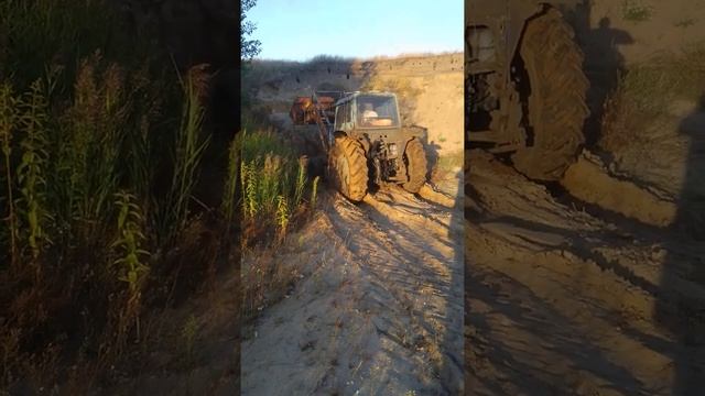Погрузка песка фронтальным погрузчиком МТЗ 80 2020 смотреть онлайн