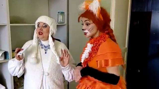 Копия видео "Сказку донбасским детям подарили донецкие артисты" смотреть онлайн