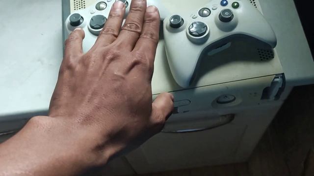 Xbox 360 modelo fat quase completo peguei de um amigo desbloqueado lt 3.0 смотреть онлайн