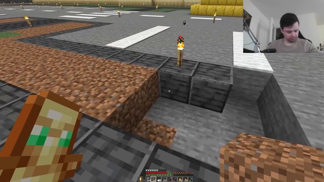 Minecraft est un jeu mélangeant construction et aventure, développé par Mojang Studios смотреть онлайн