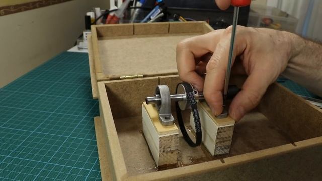 How To Make Table Saw. DIY Circular Table Saw With DC 775 Motor смотреть онлайн