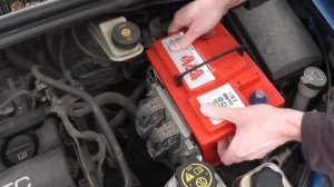 Как снять аккумулятор. Какую клемму снимать / одевать первой. Автомобиль Шевроле Авео