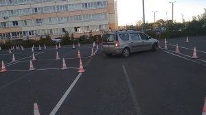 Автодром. Задом в гараж. Въезд в бокс.