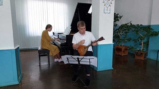 Федорченко Євгенія (фортепіано) та Віталій Власюк (балалайка) - І. Штраус "Візьми з собою" смотреть онлайн