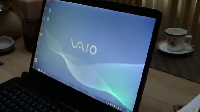 The Sony VAIO FW Nebula Signature Collection VGN-FW590 смотреть онлайн