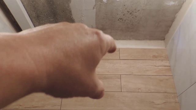 Почти наклеил крупноформатную плитку в санузле. Подготовка под натяжной потолок смотреть онлайн