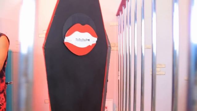 Вампир и Русалка в реальной жизни! Моя девушка - русалка! Как стать русалкой! смотреть онлайн