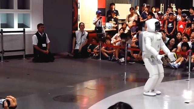 Honda Asimo the Robot : ASIMO смотреть онлайн