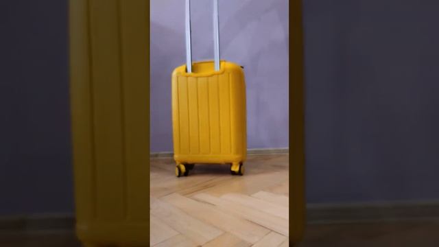 Миронпан. Чемодан. Полипропилен. Желтый смотреть онлайн