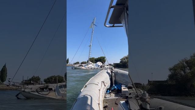 Аварийные ситуации - Посадка на мель - Снятие с мели за фал смотреть онлайн