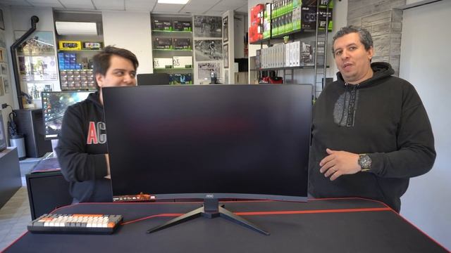 Monitor 32" QHD (Monitor Sim) смотреть онлайн
