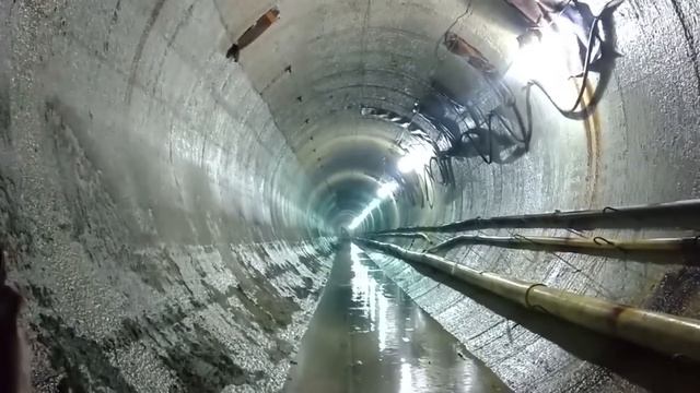 The series of shockwaves from this explosion in a tunnel смотреть онлайн