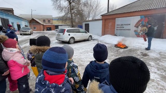 "Спички детям не игрушки" детям ну очень нравится когда разводят огонь. смотреть онлайн