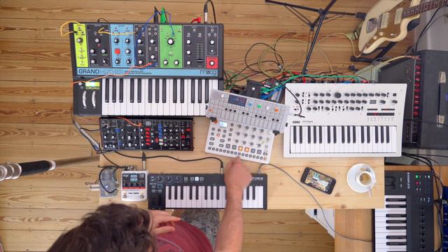 DAWless Jam (Moog Grandmother, Op1, Minillogue, Model Samples, Model D) смотреть онлайн