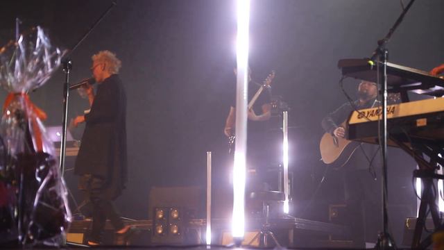 Сурганова и оркестр - Да будет свет смотреть онлайн