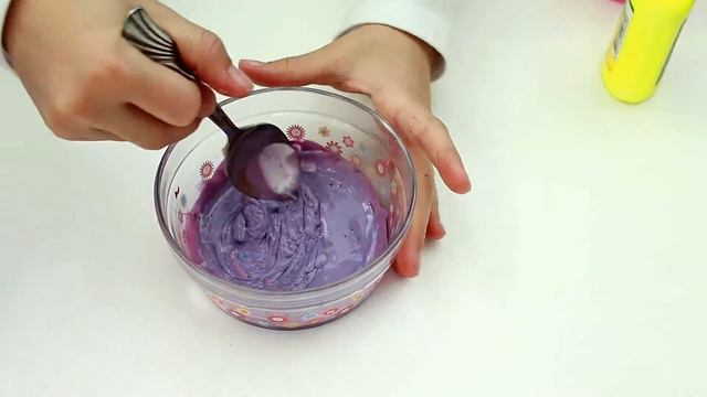 Делаем лизуна из ласки и клея. смотреть онлайн