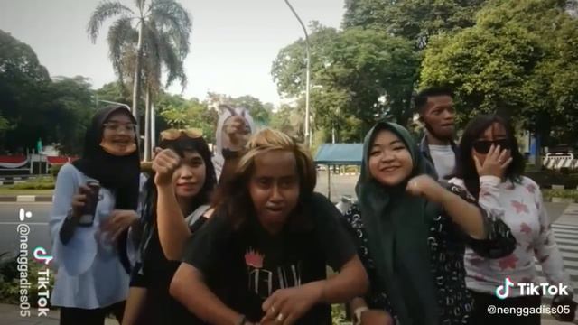 Tik tok virall!! (D'TAHTA GADIS) || yen wes tresno maju lurus prei kanan kiri 😂😂❤ смотреть онлайн