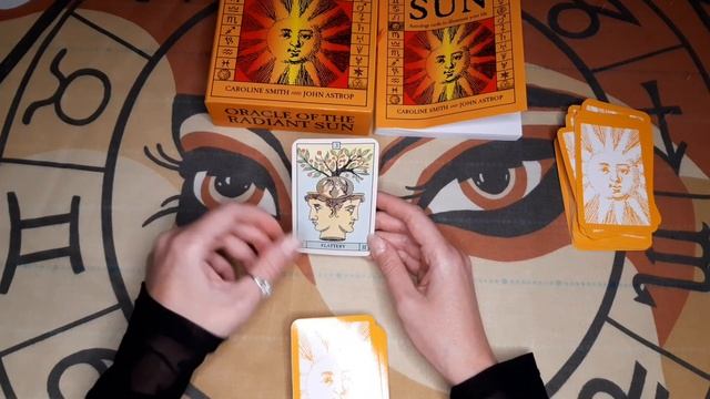 Обзор колоды??♀️ЛУЧЕЗАРНОЕ СОЛНЦЕ или Oracle Of The Radiant Sun? Астрология и Карты
