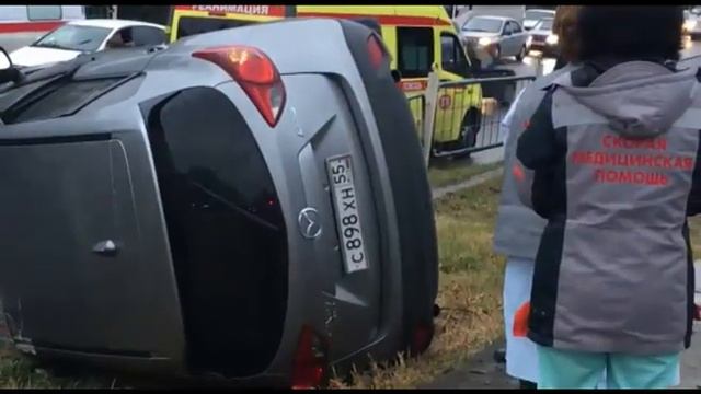 Вусмерть пьяный водитель на Mazda CX-5 перевернулся в Омске смотреть онлайн