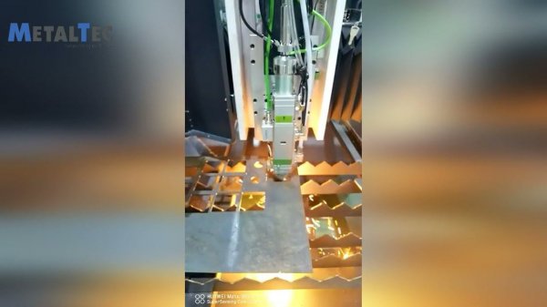 MetalTec 1530F с источником RAYCUS - Как режется углеродистая сталь толщиной 3 мм