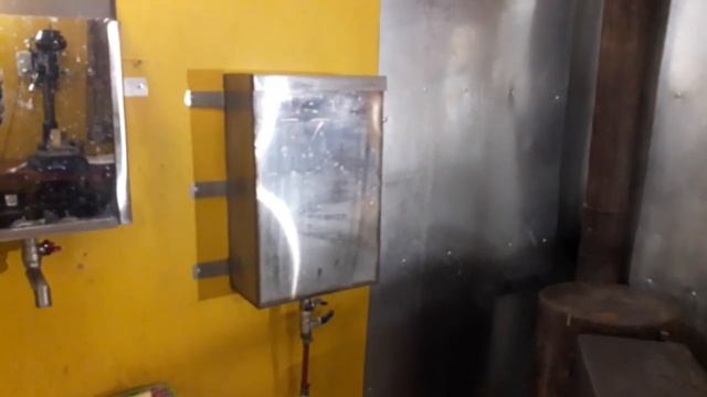 Бесплатное отопление гаража, цеха. Печка- буржуйка на отработке.