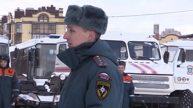 В Главном управлении провели смотр аэромобильной группировки смотреть онлайн