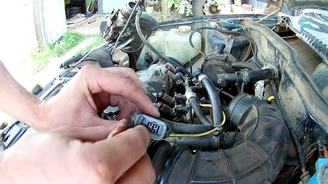 Как проверить форсунки на ваз в домашних условиях. Самый простой способ - два провода и лампочка.