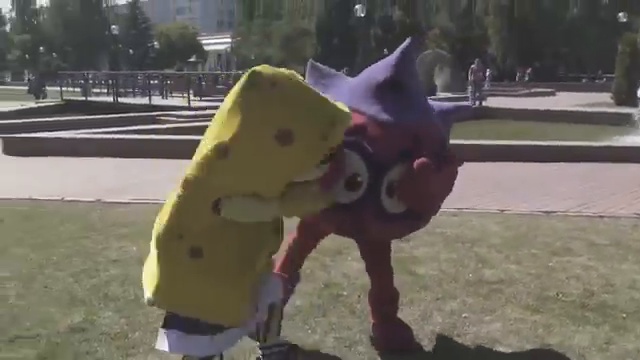 Драка Спанч Боба и Ежика из мультсериала «Смешарики» смотреть онлайн