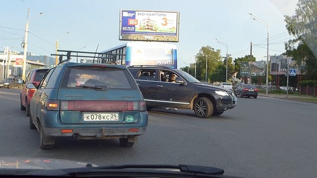ДТП на перекрестке Выборгского шоссе и улицы Хо-Ши-Мина смотреть онлайн