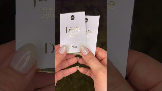 Распаковка «Золотое Яблоко» и «Рив Гош»из Метрополис смотреть онлайн