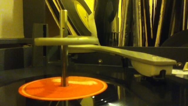 Crazy otto Smiles 78RPM смотреть онлайн