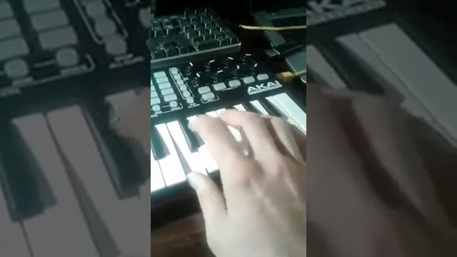 DJ BOT - Space Gurus Akai APC KEY 25 😎 смотреть онлайн