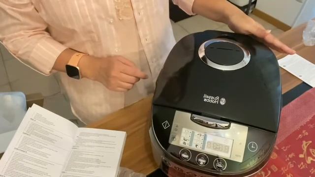 UnBoxing of Russell Hobbs Multicooker, Interesting смотреть онлайн