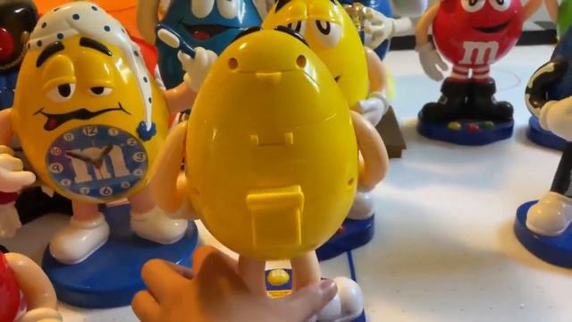 Yellow M&M’s Dispenser - ReReview смотреть онлайн