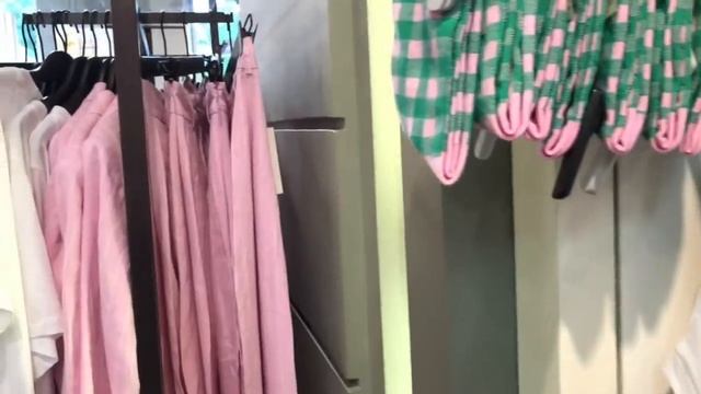 ШОППИНГ - обзор Benetton - ЦЕНЫ взлетели до неприличия | РЕАЛЬНЫЕ МОДНЫЕ ТРЕНДЫ ЛЕТА 2020 смотреть онлайн