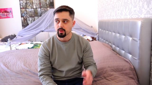 ШОКОЛАД или НАСТОЯЩЕЕ! Катя решила пошутить над Русланом! Он поверил, что все превращает в шоколад! смотреть онлайн