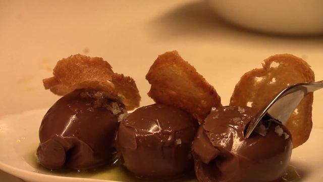 5 BEST PLACES FOR TAPAS IN BARCELONA, ( by Crostini & Java ) смотреть онлайн