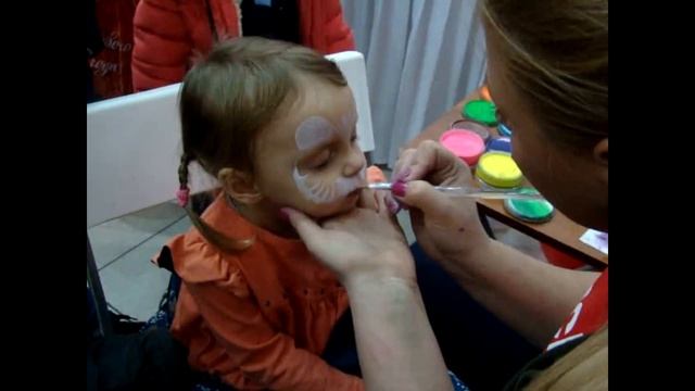 Рисуем на лице. Аквагрим. Макияж. Киса или мышка смотреть онлайн