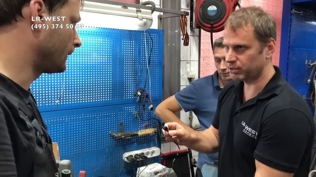 Рендж Ровер Спорт и его безумная охрана! смотреть онлайн