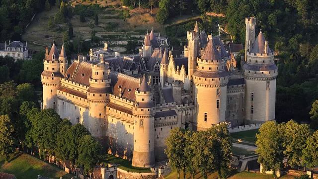 Le top 5 des CHÂTEAUX DE FRANCE смотреть онлайн